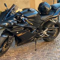 R1 Yamaha