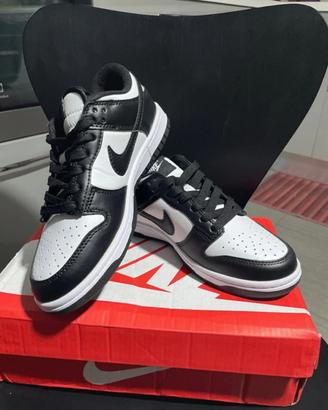 Nike dunk nere e bianche