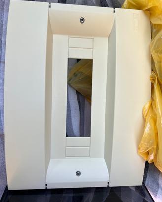 Sportello quadro elettrico Bticino
