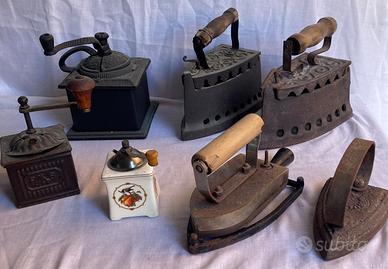 Collezione ferri da stiro e macinacaffè antichi