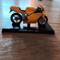 modellino di Ducati 998 s gialla