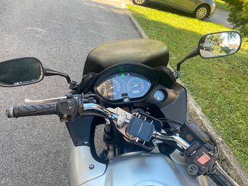 Honda cbf 600