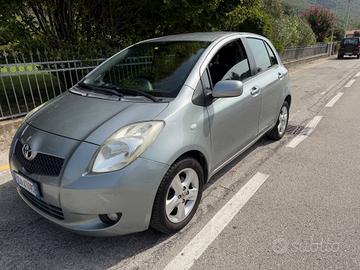 Toyota Yaris 1.3 5 porte Sol
