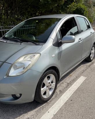 Toyota Yaris 1.3 5 porte Sol