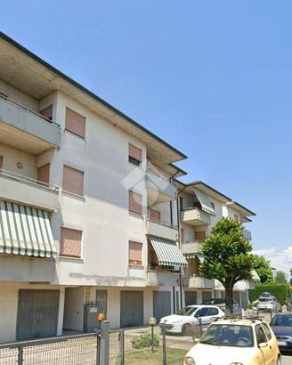4 LOCALI A GRUMOLO DELLE ABBADESSE