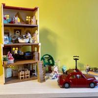 Sylvanian Families Villetta su tre piani e altro