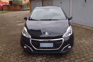 Peugeot 208 Signature PureTech 82cv Neopatentati