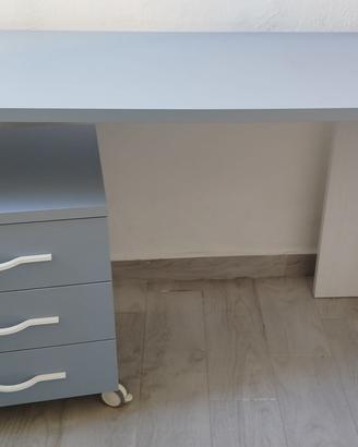 Scrivania 145 cm con cassettiera