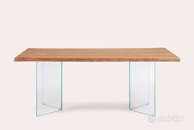 Tavolo Lotty in legno di rovere e vetro Kave Home