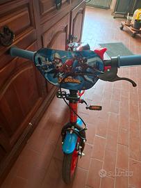 bicicletta spiderman,uomo ragno bambino