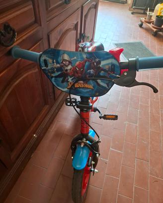 bicicletta spiderman,uomo ragno bambino