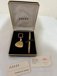 Set penna e portachiavi laminato oro