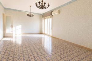 Appartamento di 130 m² con più di 5 locali e box a