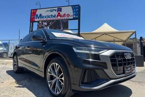 AUDI Q8 50 TDI 286 CV S-LINE SEDILI GUSCIO FULL