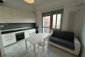 Appart. ristrutturato con parcheggio vicino centro