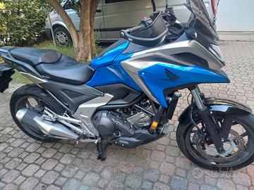 Honda NC 750 X DTC  2021  9.150km