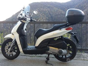 piaggio carnaby 300ie