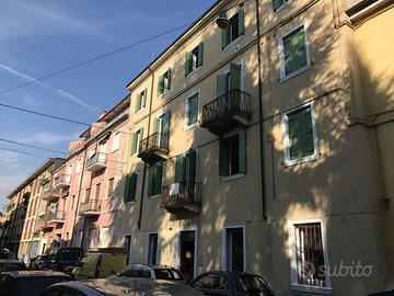 Studenti, stanza porta vescovo