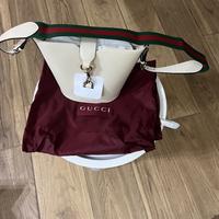 Borsa Gucci a secchiello  pelle nuova con cartell.
