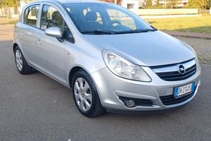 Opel Corsa 1.2 5 porte Cosmo