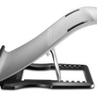 2 supporti laptop: 1 Logitech + 1 Cooler Master