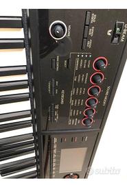 ROLAND FA 08 WORKSTATION 88 TASTI PESATI 