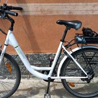 la bici elettrica  E-4000 orus