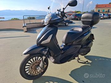 Beverly 300
