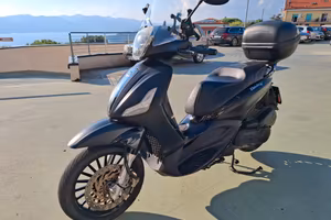 Beverly 300