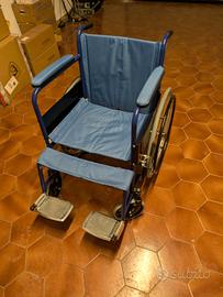 sedia a rotelle pieghevole autospinta