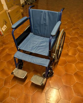 sedia a rotelle pieghevole autospinta