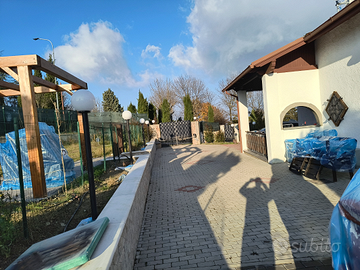 PRIVATO VENDE Villetta su 2 piani libera su 3 lati