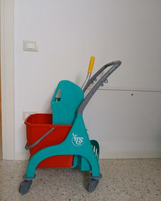 carrello per pulizie/ mocio