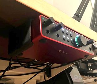 Supporto scrivania Focusrite Scarlett