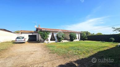 VILLA SINGOLA A LATINA