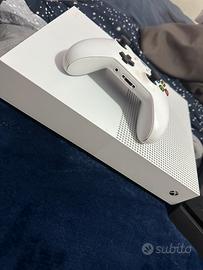 XBOX ONE S ALL DIGITAL + PS4