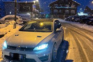 Golf R