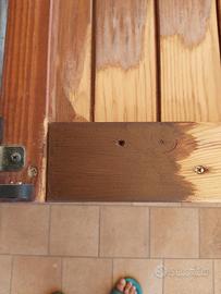 Impregnante all’acqua per legno colore noce scuro