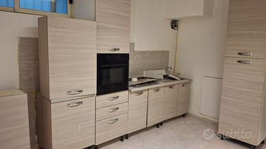 Cucina completa di elettrodomestici buono stato