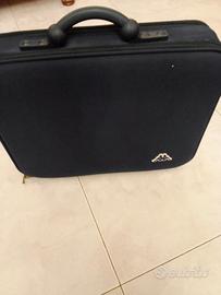 Valigetta 24 ore marca kappa