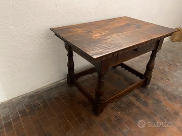 Tavolo/ scrittoio in legno