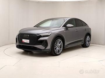 AUDI Q4 e-tron - Q4 SPB 55 e-tron quattro S line e