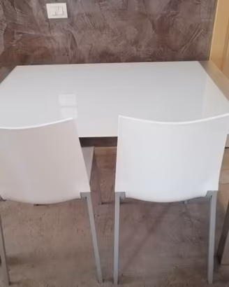 Tavolo con 4 sedie Calligaris 