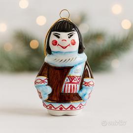 Statuetta in ceramica: Ragazzina del Nord