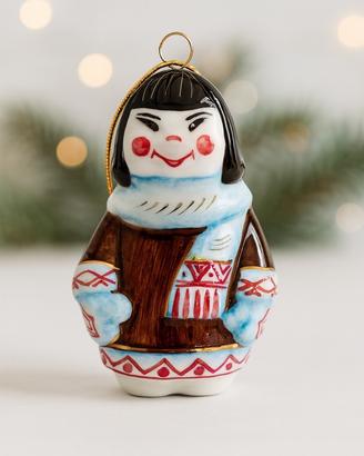 Statuetta in ceramica: Ragazzina del Nord