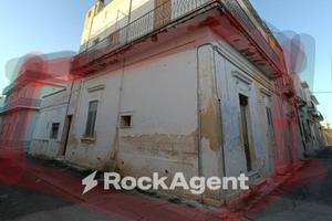 APPARTAMENTO IN PARTE DA RISTRUTTURARE