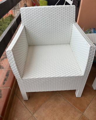 Poltroncine con tavolino