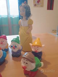 BIANCANEVE LEDRA CON I SETTE NANI