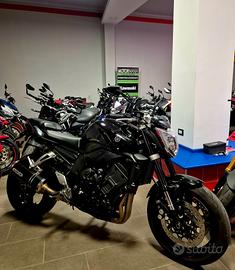 Yamaha FZ1 PARI AL NUOVO