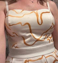 Vestito elegante con bretelle